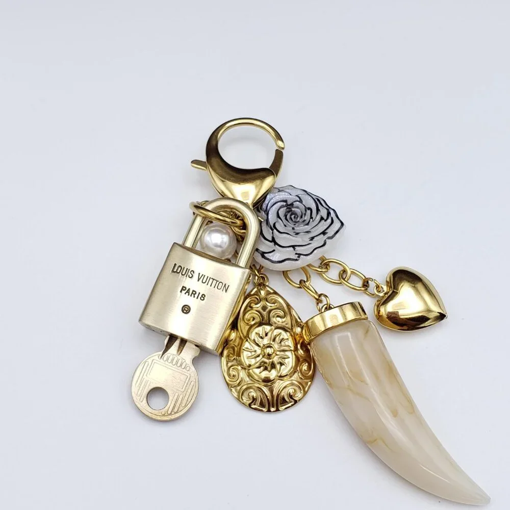 LV Authentic Gold Lock & Key 🔑 Luxury Bag Charm w/ Unbranded Keychain